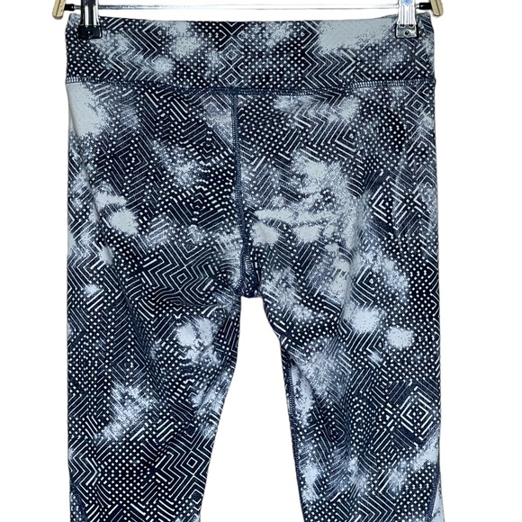 The North Face Geometric Print Size Small Cropped Leggings - Picture 5 of 7